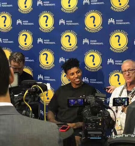 港媒：虽无缘亚洲杯，但港足总依旧为港队发放了100万奖金（港媒：无缘亚洲杯，香港足总仍为港队派发100万奖金）