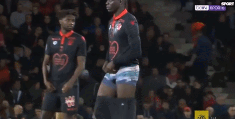 亚精英第六轮最后两场比赛已经结束，申花客场0-1不敌广岛三箭，FC首尔1-1战平墨尔本城。