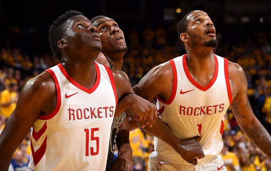 明知阿隆索镇不住巨星，皇马当初为啥还要请他？（既知阿隆索压不住大牌，皇马当时为何仍聘用他？）