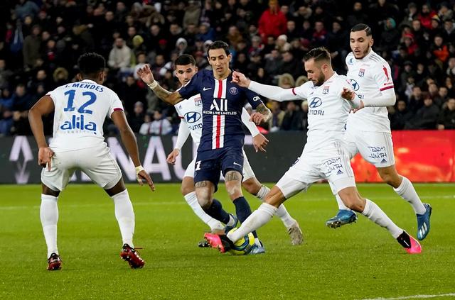 米兰名宿博列洛涛本赛季的米兰：目前球队成绩很好，但阿莱格里缺个我这样的中锋（博列洛谈今季米兰：成绩不错，阿莱格里阵中仍缺像我这样的中锋）