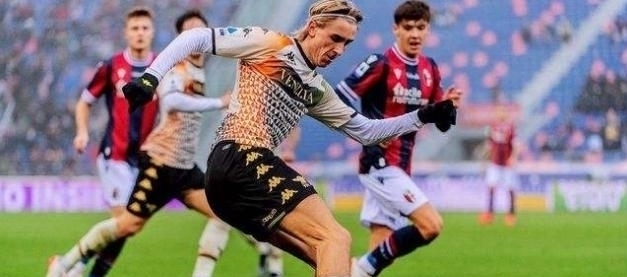 阿隆索暴怒！弗兰-加西亚一分钟两黄染红