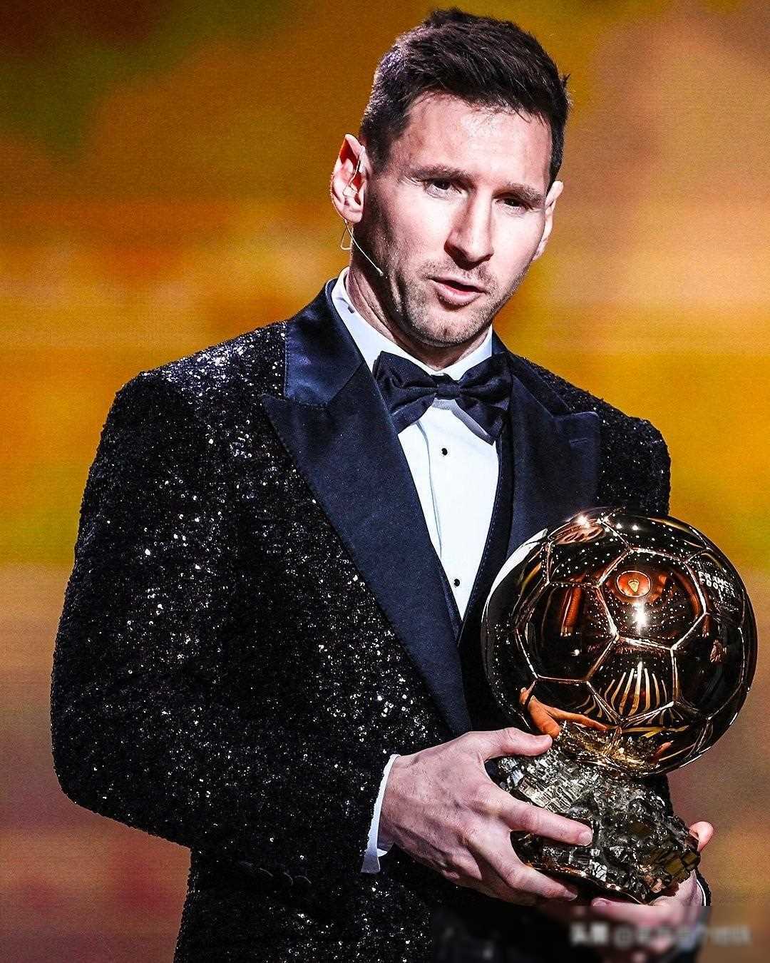 斯帕莱蒂与孔蒂的第一次正式对决，尤文决定比赛当天才抵达那不勒斯（孔蒂与斯帕莱蒂首次正式交锋，尤文将于比赛日当天抵达那不勒斯）