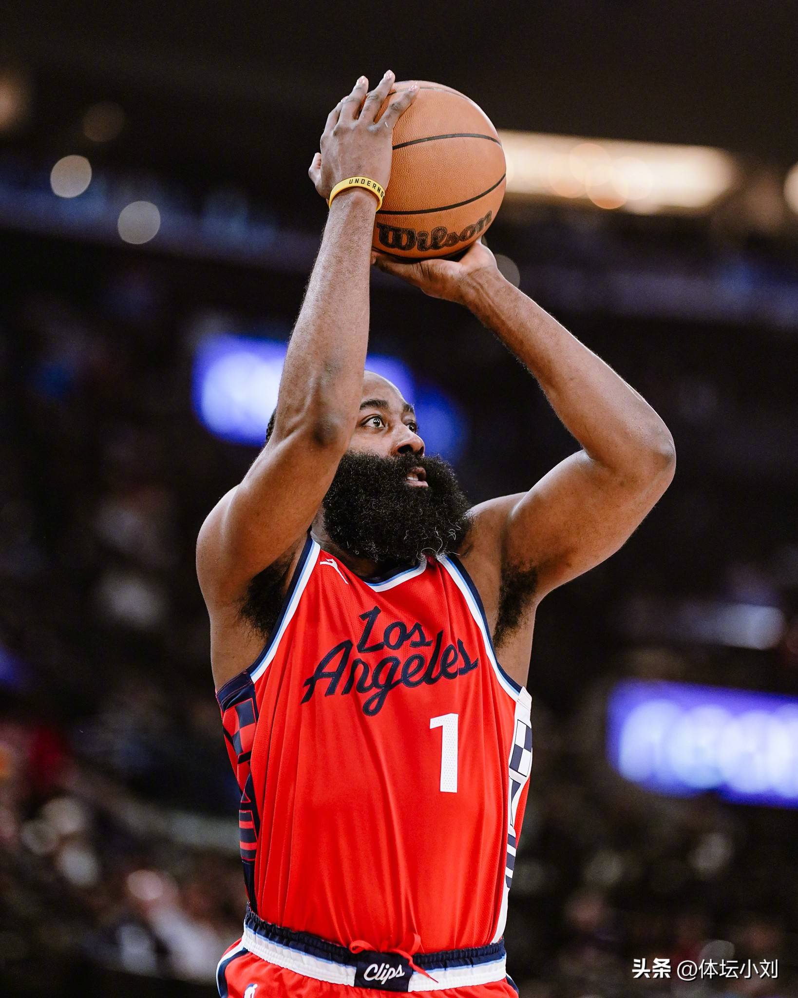 NBA季后赛焦点比赛精彩瞬间（NBA季后赛焦点大战高光时刻）