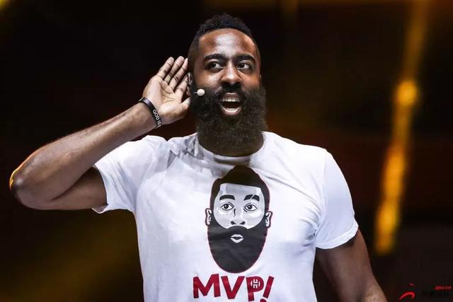 德转列多特历史最贵阵：哈兰德领衔，贝林、桑乔、罗伊斯上榜（德转评多特史上最贵阵容：哈兰德压阵，贝林厄姆、桑乔、罗伊斯入选）