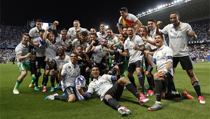 布达佩斯Major：跌入0-1！小蜜蜂7-13不敌FaZe（布达佩斯Major首秀失利：小蜜蜂7-13不敌FaZe，战绩0-1）