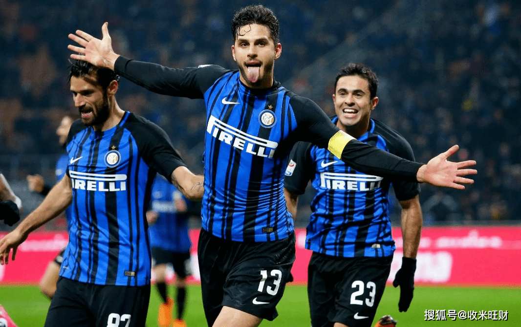 上一次对阵安哥拉：梅西斯卡洛尼替补登场，阿亚拉百场（上次交手安哥拉：梅西、斯卡洛尼替补出场，阿亚拉完成百场）