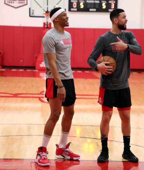 知名装备网站：阿迪达斯将于11月6日发售世界杯球衣，23队谍照泄露（阿迪达斯世界杯球衣将于11月6日开售，23支球队谍照被知名装备网站曝光）