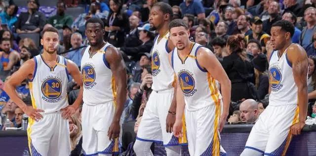 基德：浓眉今天对阵湖人将会出战24-27分钟（基德：浓眉今日对阵湖人预计出场24-27分钟）