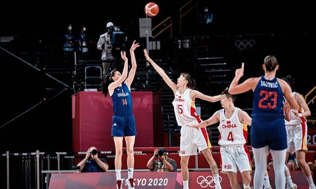 华夏幸福旧将许小龙：金元时代单场三、五百万的奖金很常见（前华夏幸福球员许小龙：金元足球时期单场奖金三五百万并不稀奇）