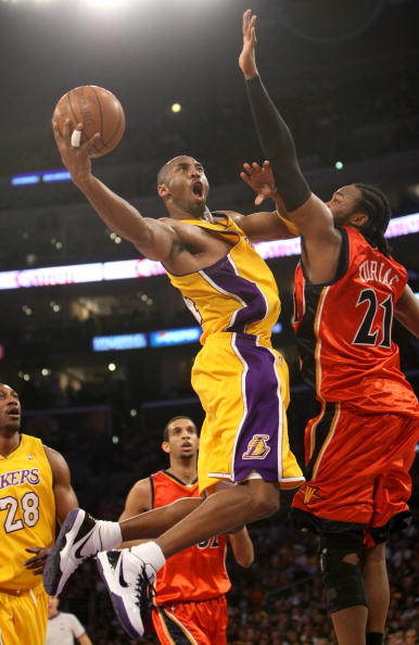 中国足协代表团访问法兰克福俱乐部，双方开展深度交流（中国足协代表团赴法兰克福俱乐部考察，双方展开深入对话）